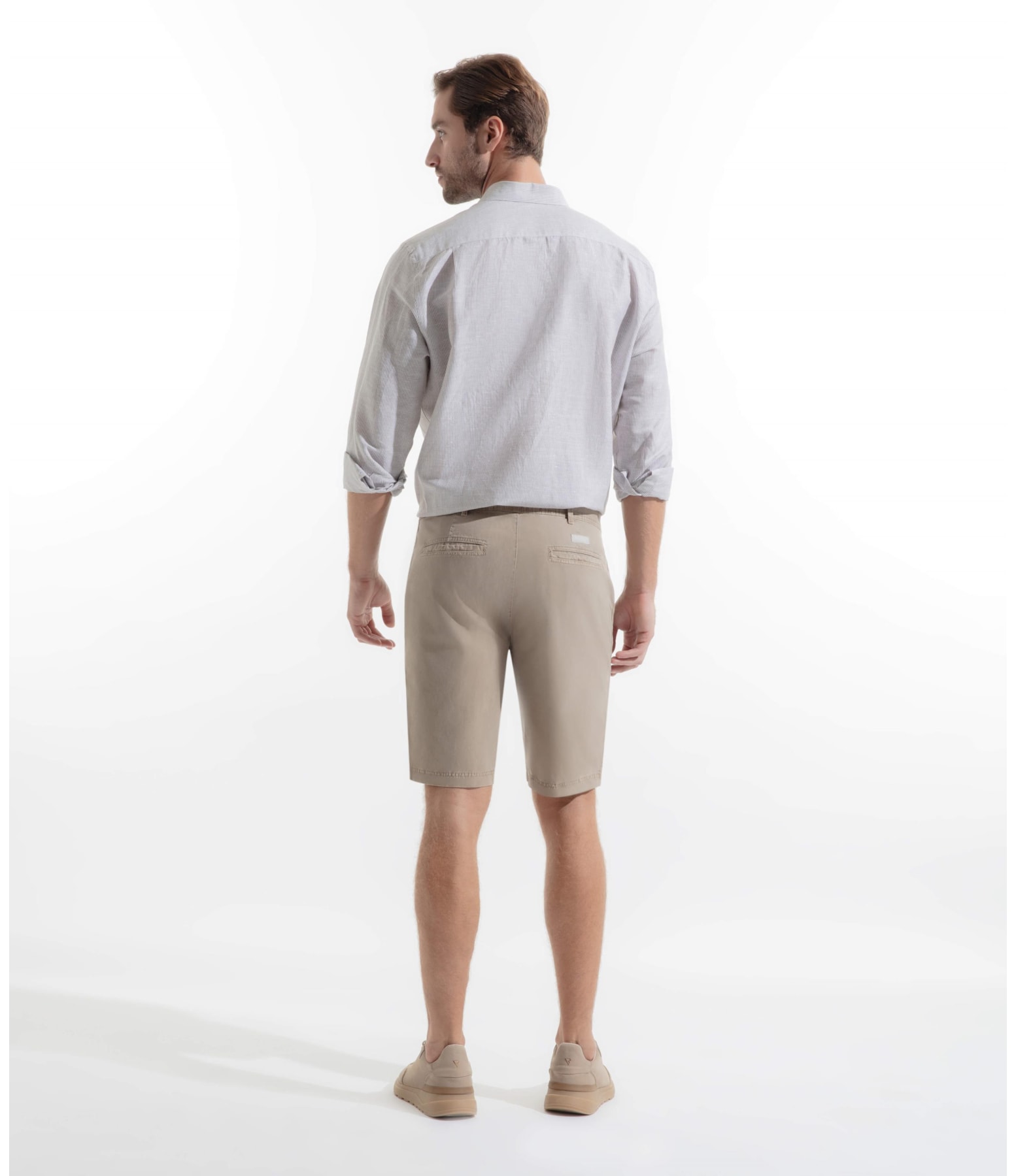 Bermuda Chino Color Husk