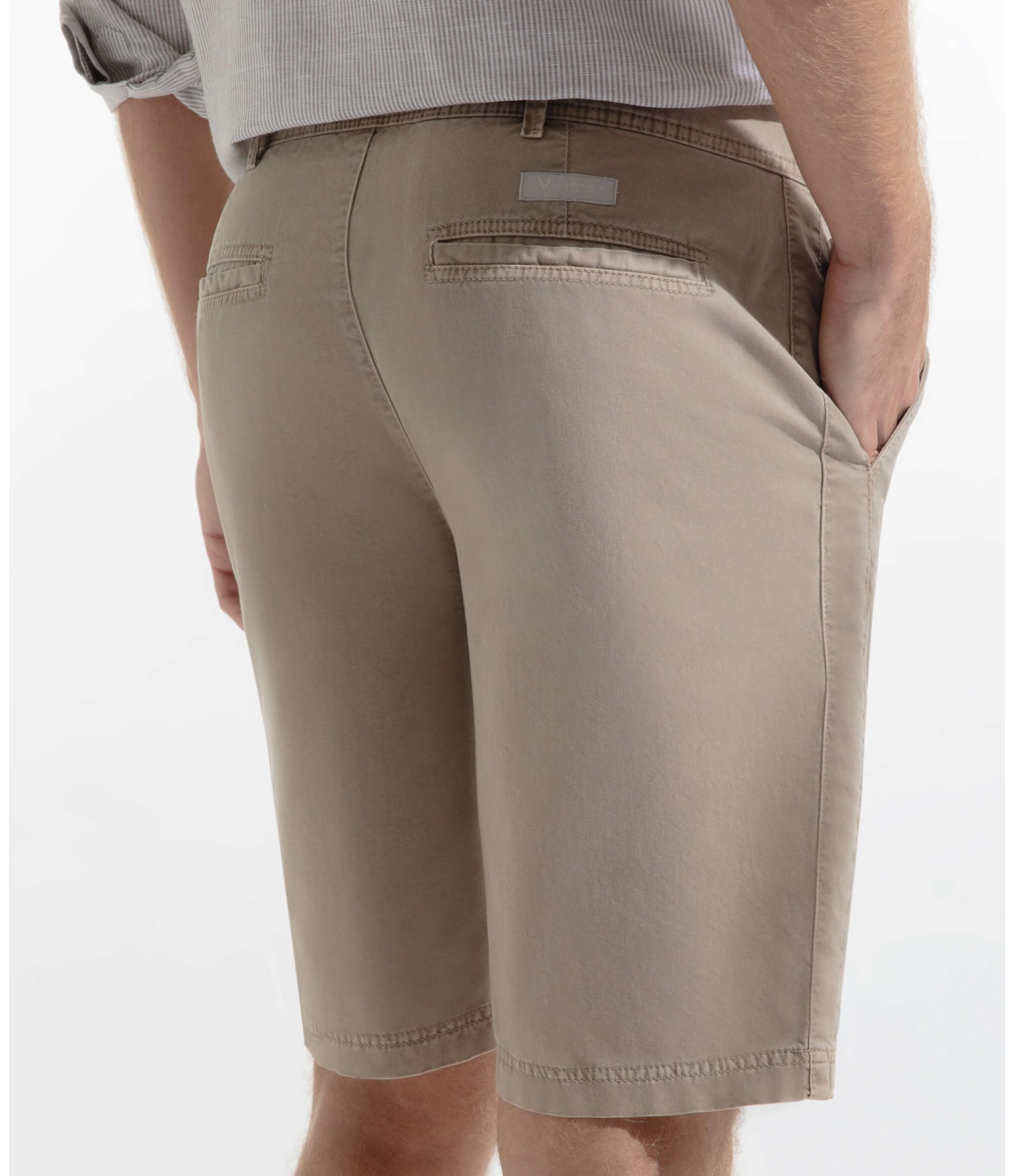 Bermuda Chino Color Husk