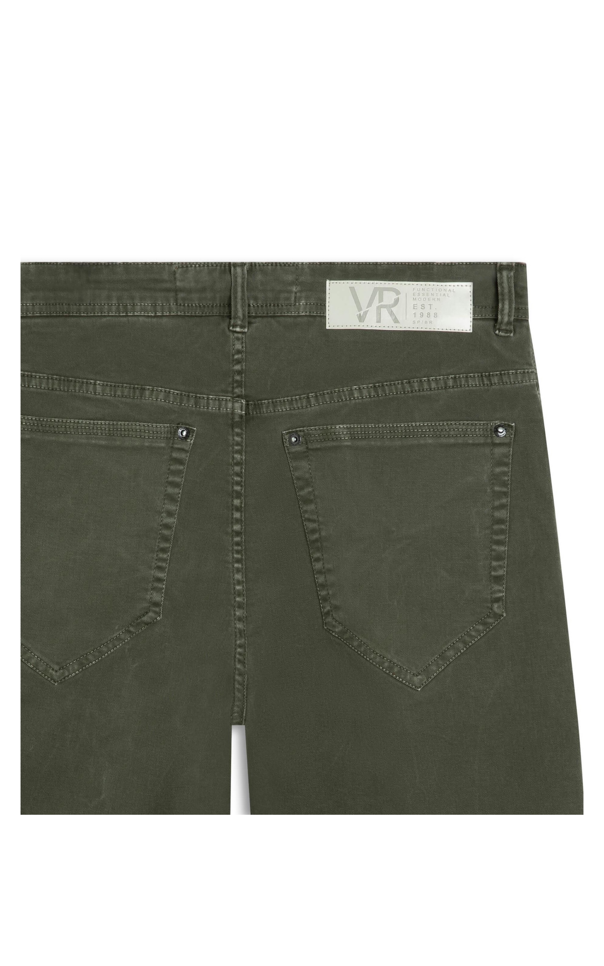 Bermuda Color x Fit Verde Escuro