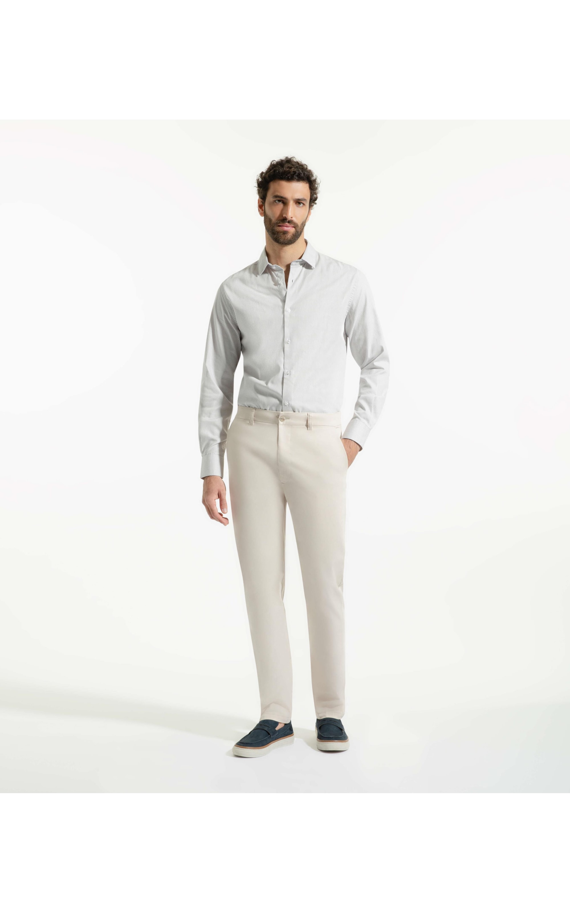 Calça Color Twill Piece Dye Tradicional Chino Sandy