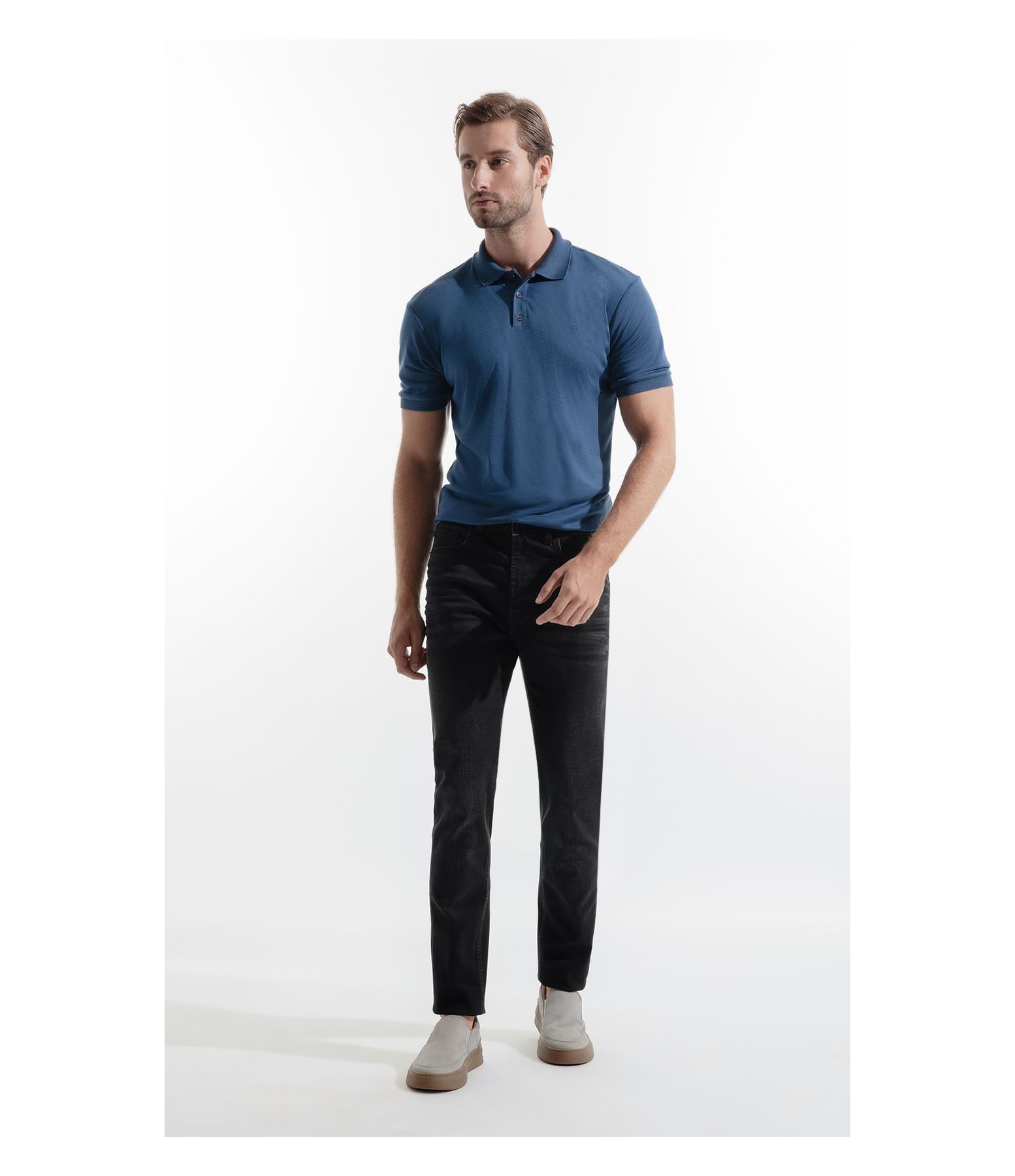 Calça Jeans Intense Black Slim Lavagem Alta