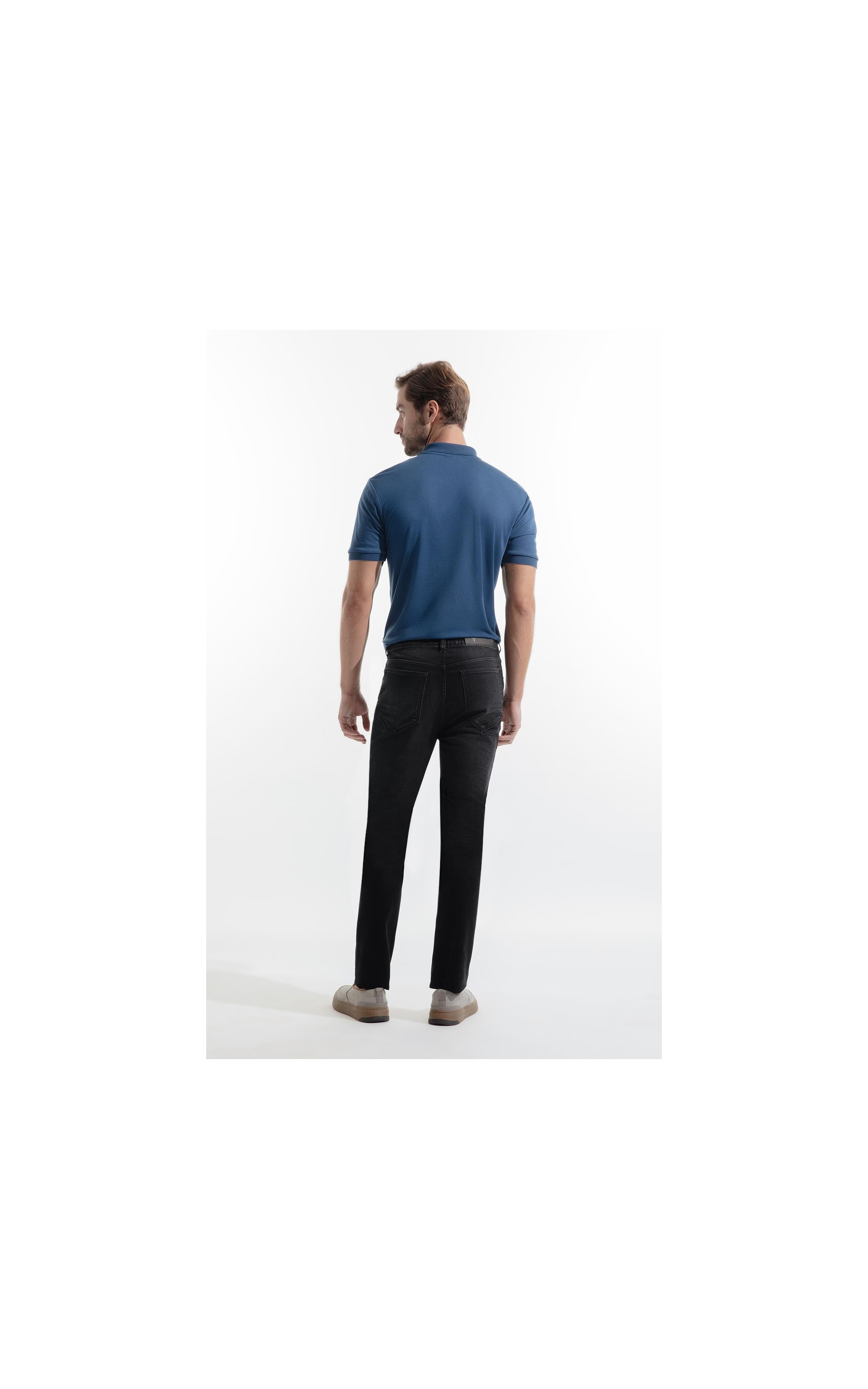 Calça Jeans Intense Black Slim Lavagem Alta
