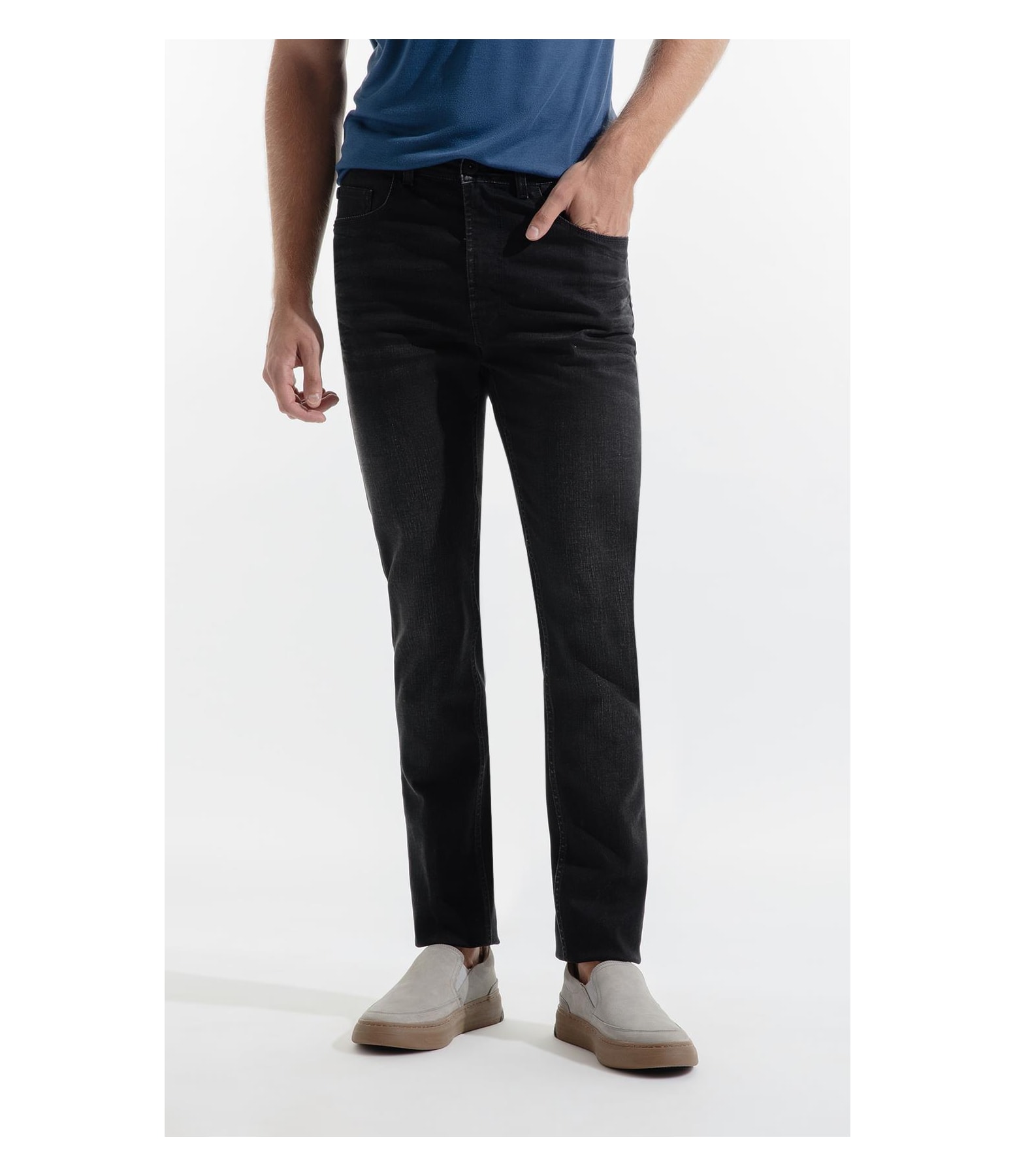 Calça Jeans Intense Black Slim Lavagem Alta