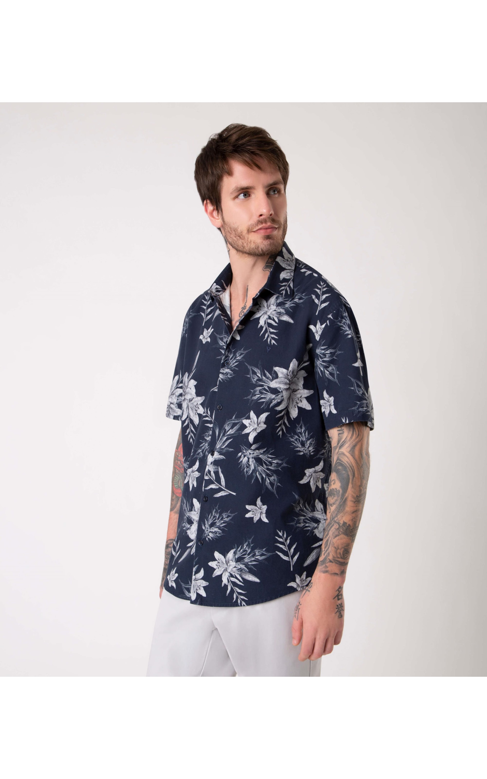Camisa Algodão Flowers Dark Navy