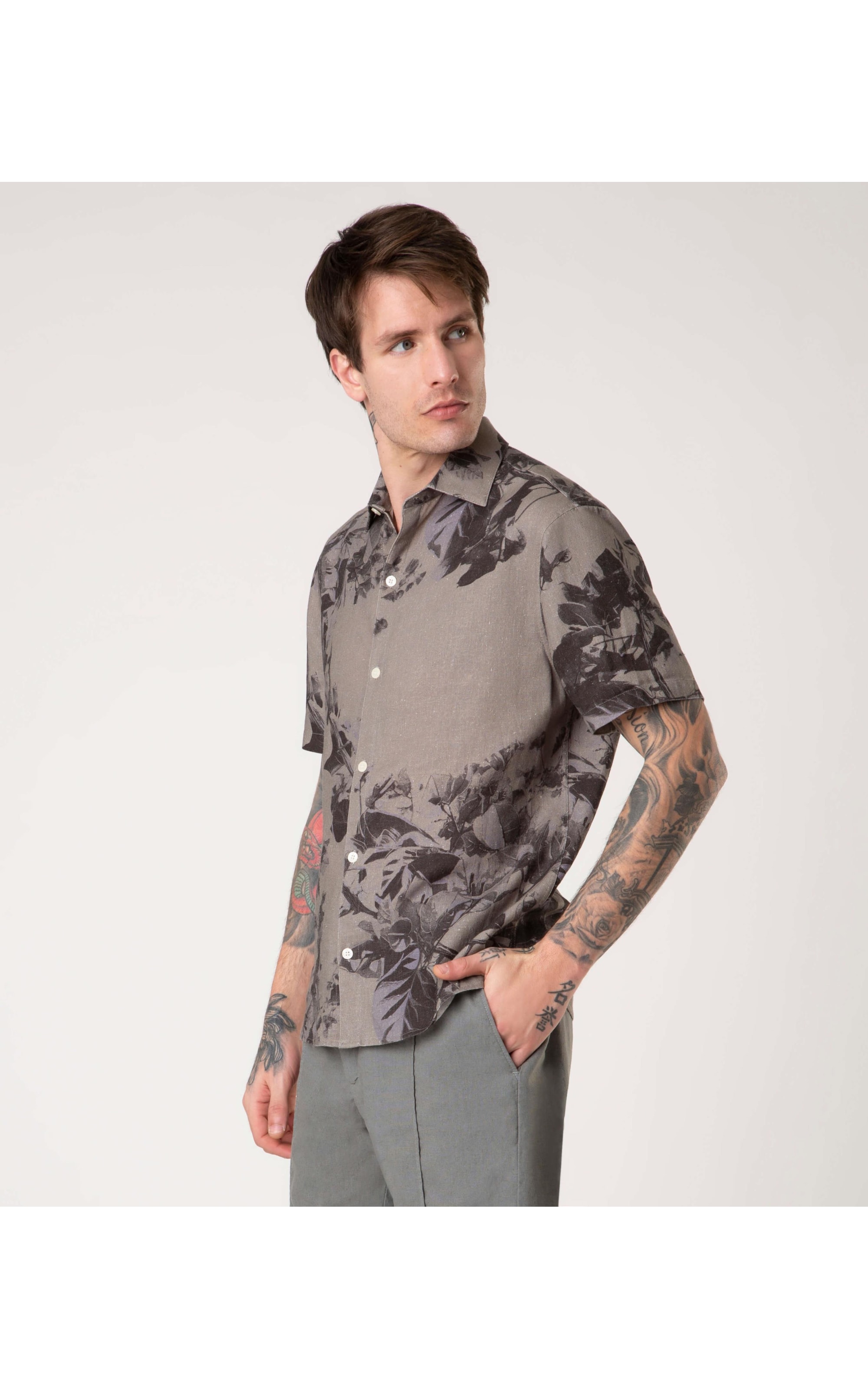 Camisa Linho Folhagem Militar Verde Militar