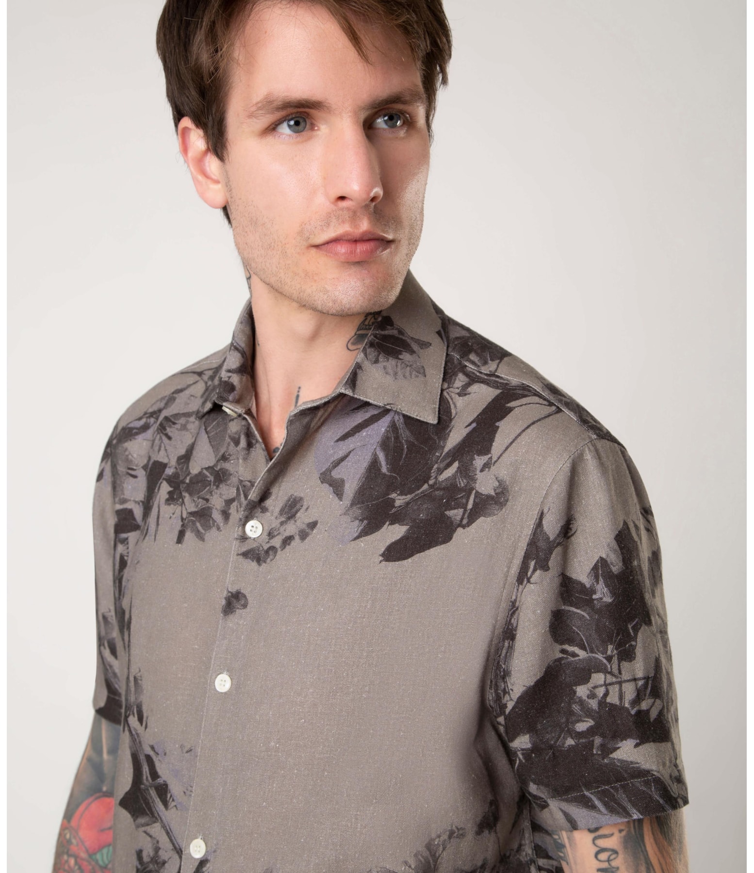 Camisa Linho Folhagem Militar Verde Militar