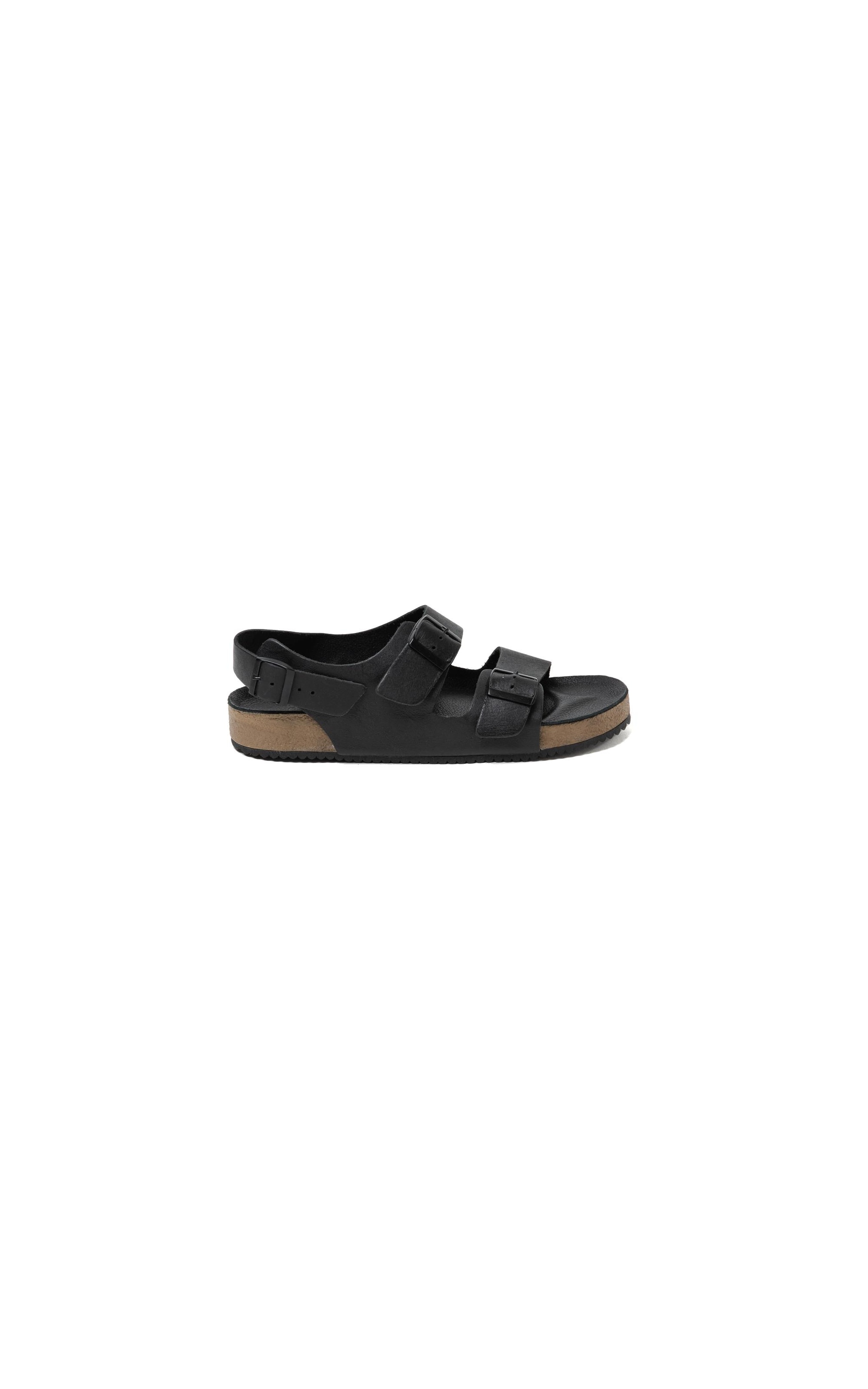 Chinelo Finnegan Preto