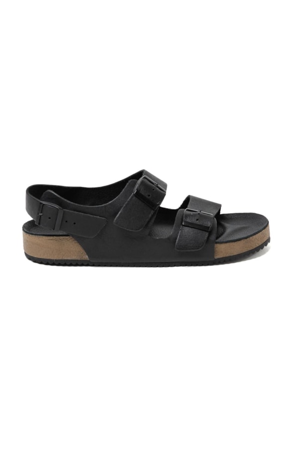 Chinelo Finnegan Preto