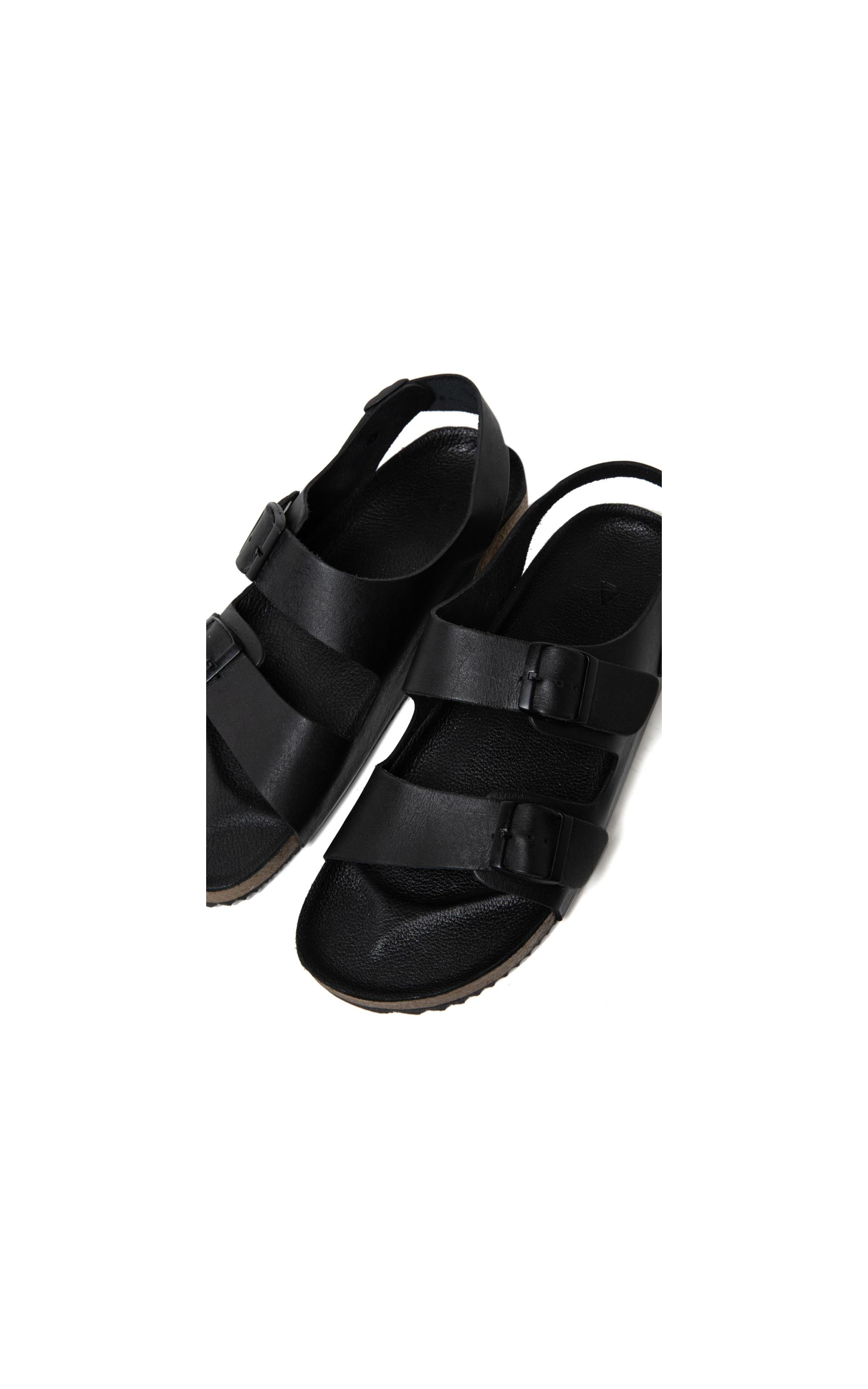 Chinelo Finnegan Preto