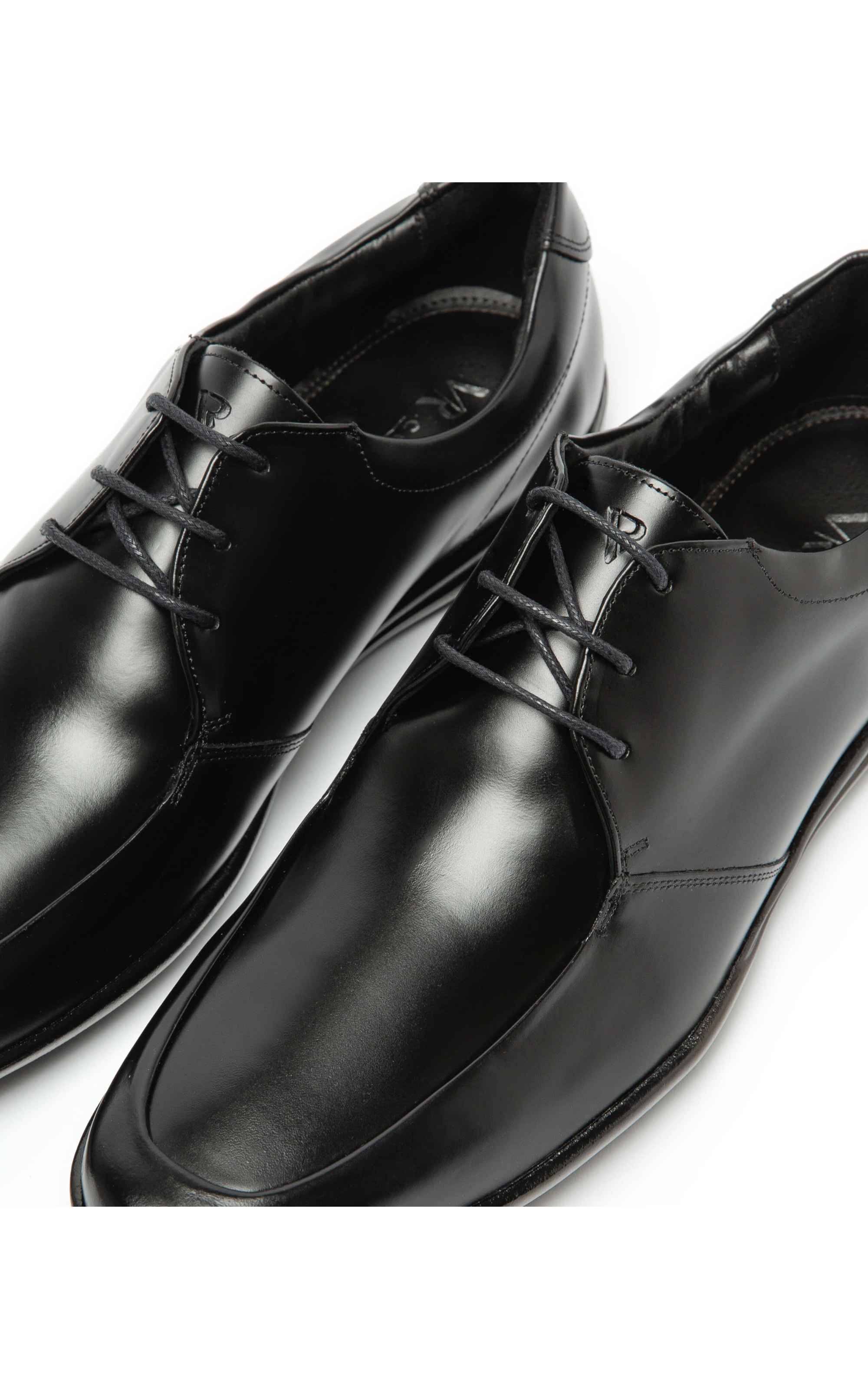 Sapato Couro Sola em Gel Preto
