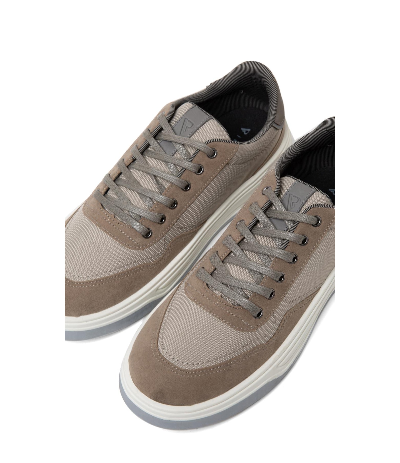 Tenis Jon Caqui